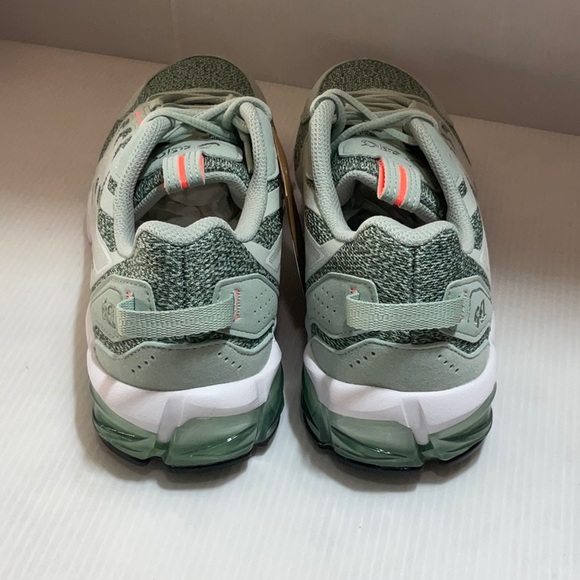 Asics woman shoes gel quantum 90 size 8.5 - Picture 3 of 5